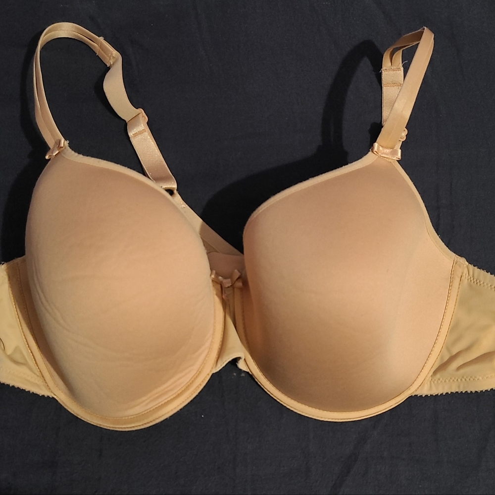 Chantelle Bra Size 38D